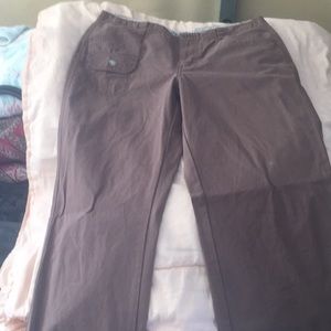 Columbia Women's Size 6 Regular Pants-Dark Brown